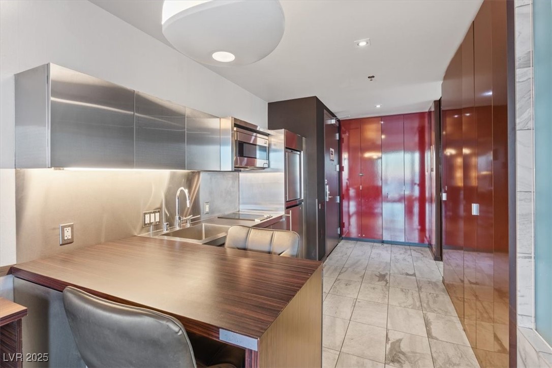 4381 West Flamingo Road 5016