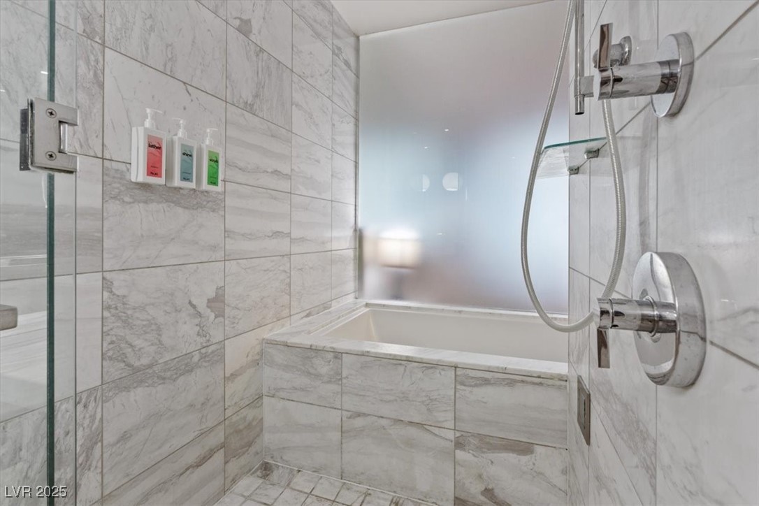 4381 West Flamingo Road 5016