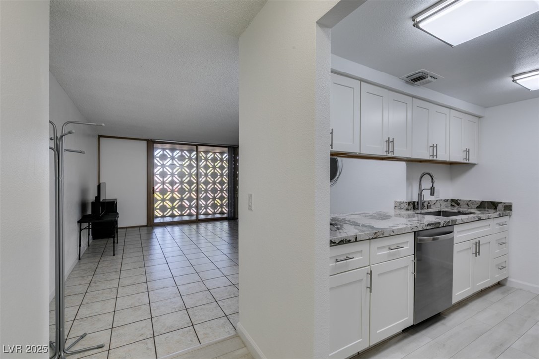 205 East Harmon Avenue 112