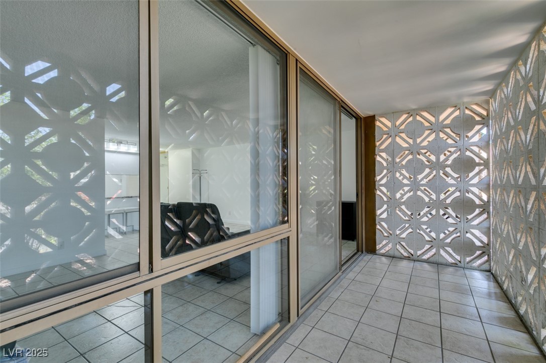 205 East Harmon Avenue 112