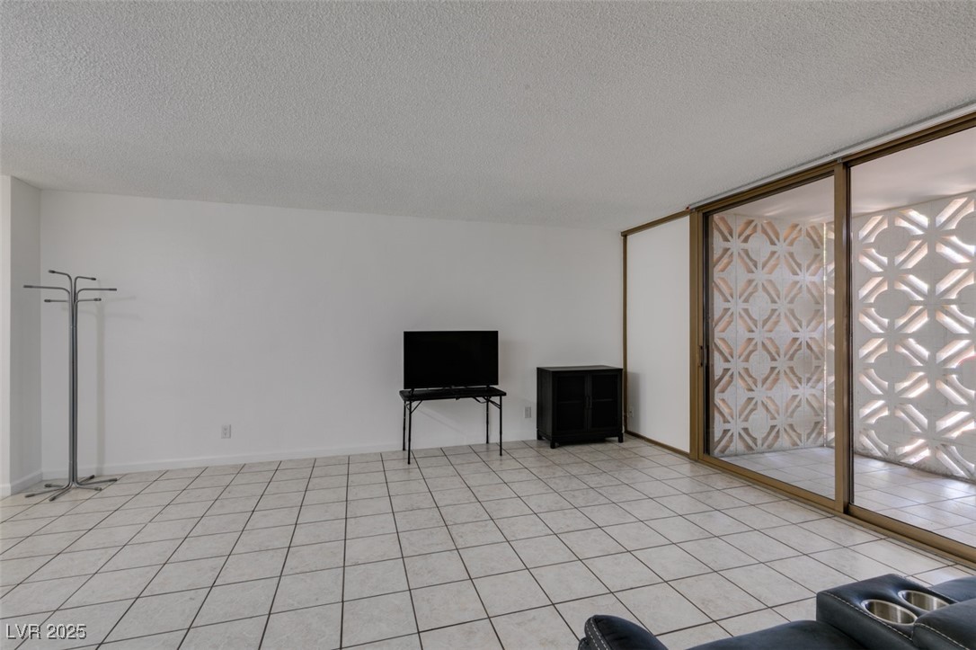 205 East Harmon Avenue 112