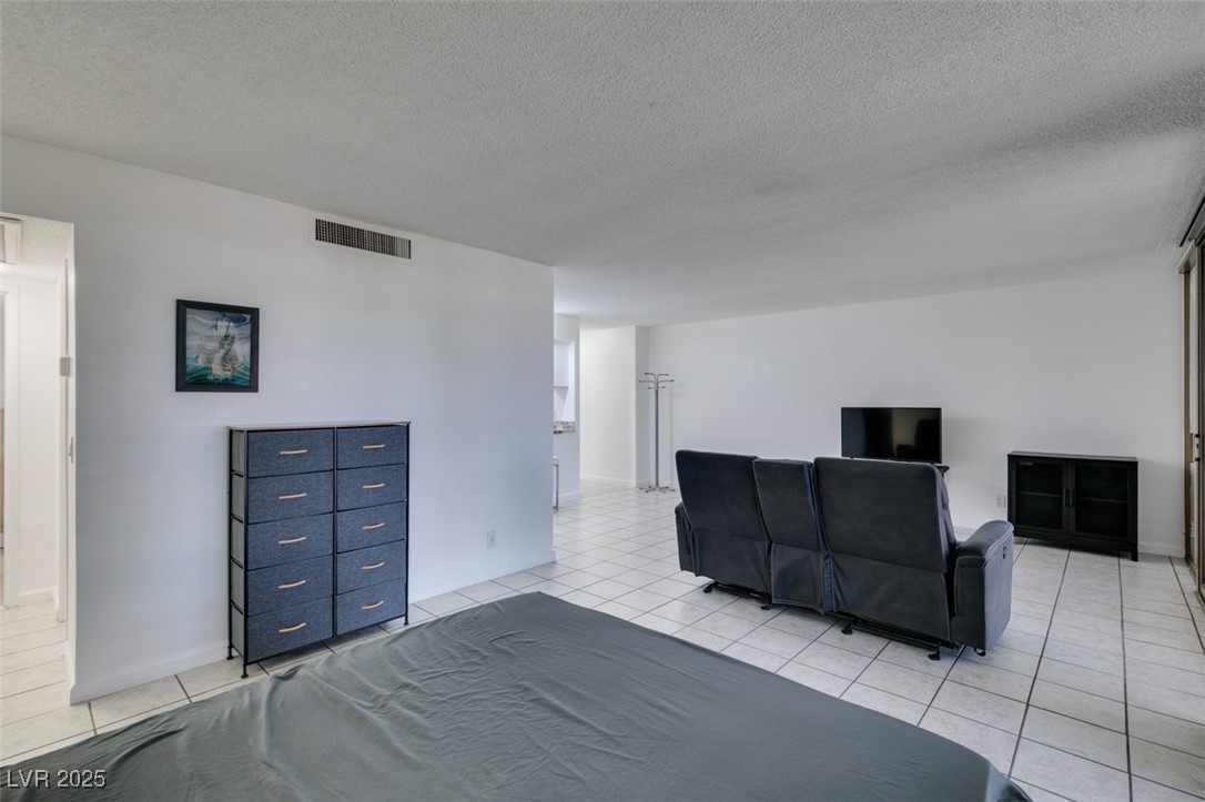 205 East Harmon Avenue 112