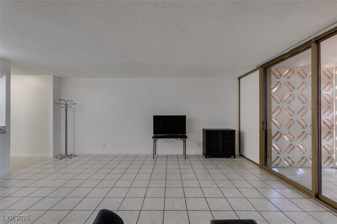 205 East Harmon Avenue 112