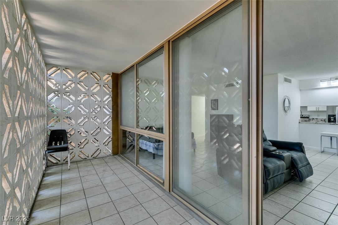 205 East Harmon Avenue 112