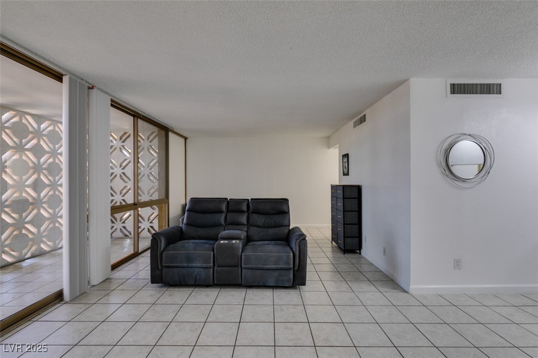 205 East Harmon Avenue 112