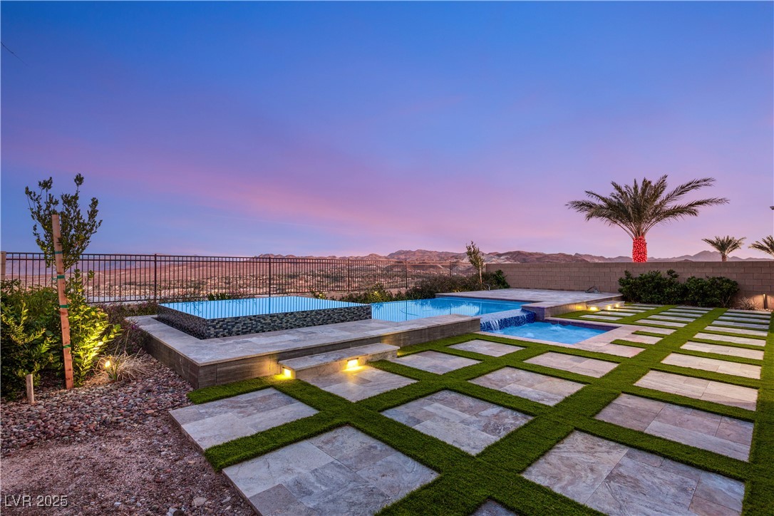 17 Ellie Fields Street