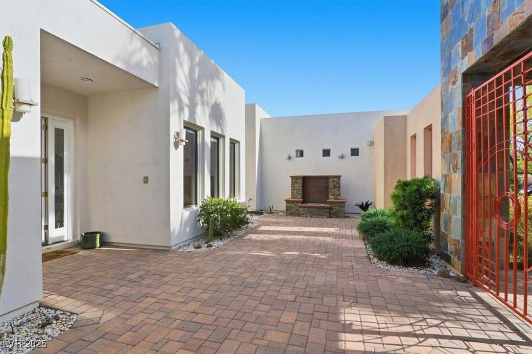 928 Santa Helena Avenue