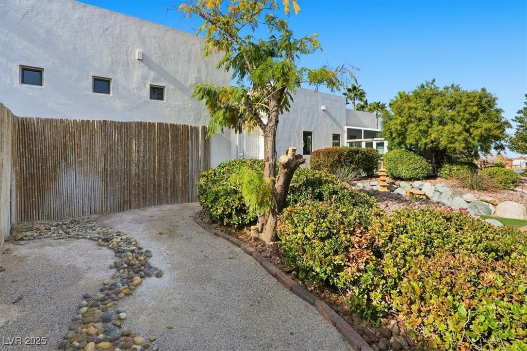 928 Santa Helena Avenue