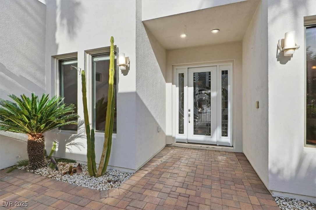 928 Santa Helena Avenue