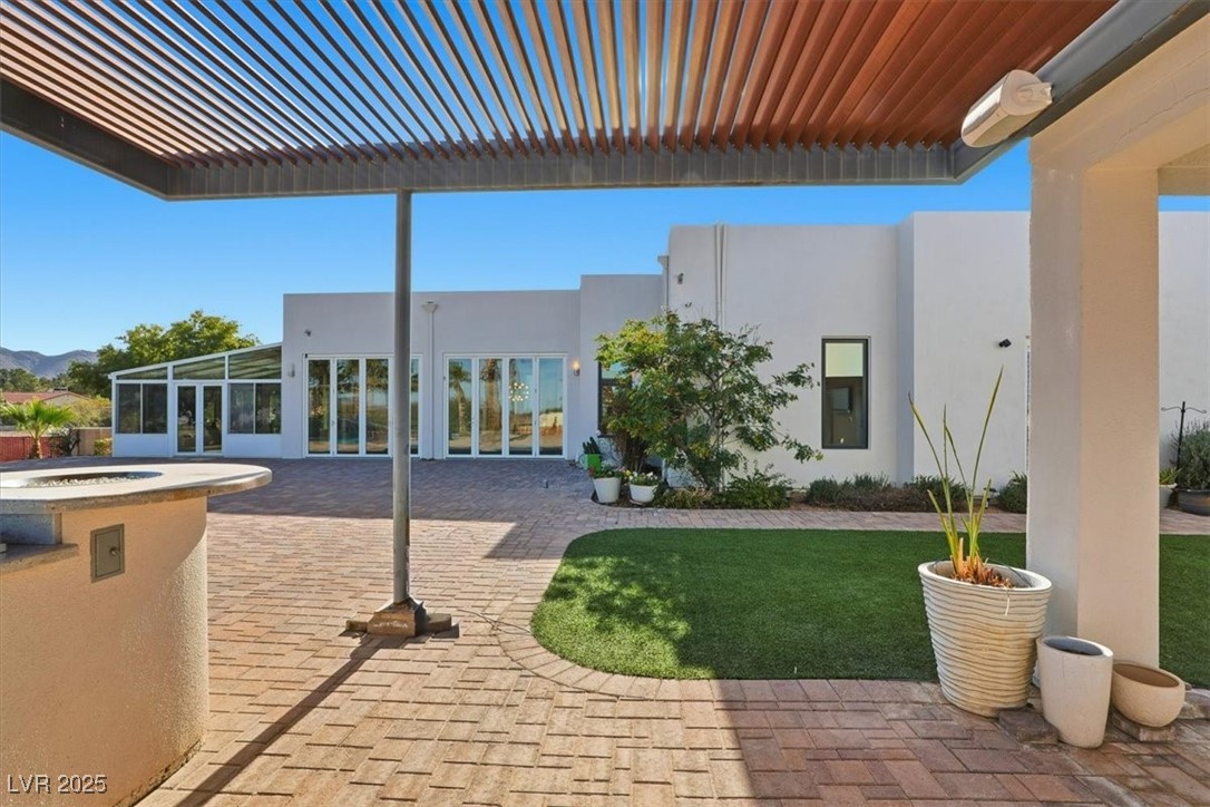 928 Santa Helena Avenue