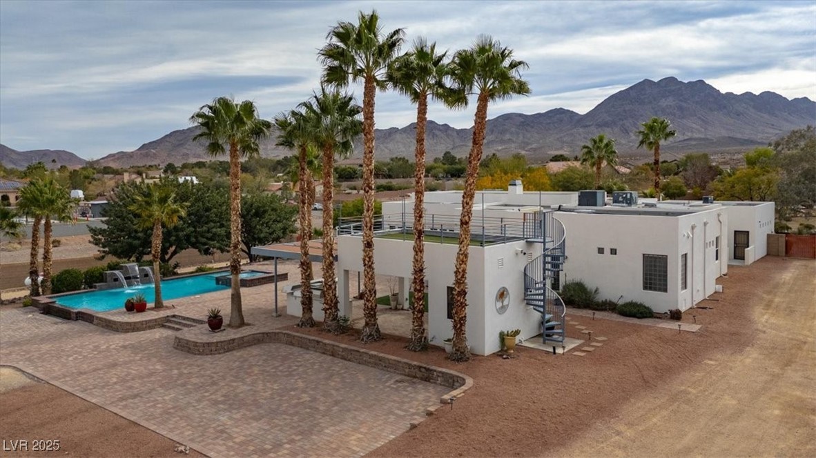 928 Santa Helena Avenue