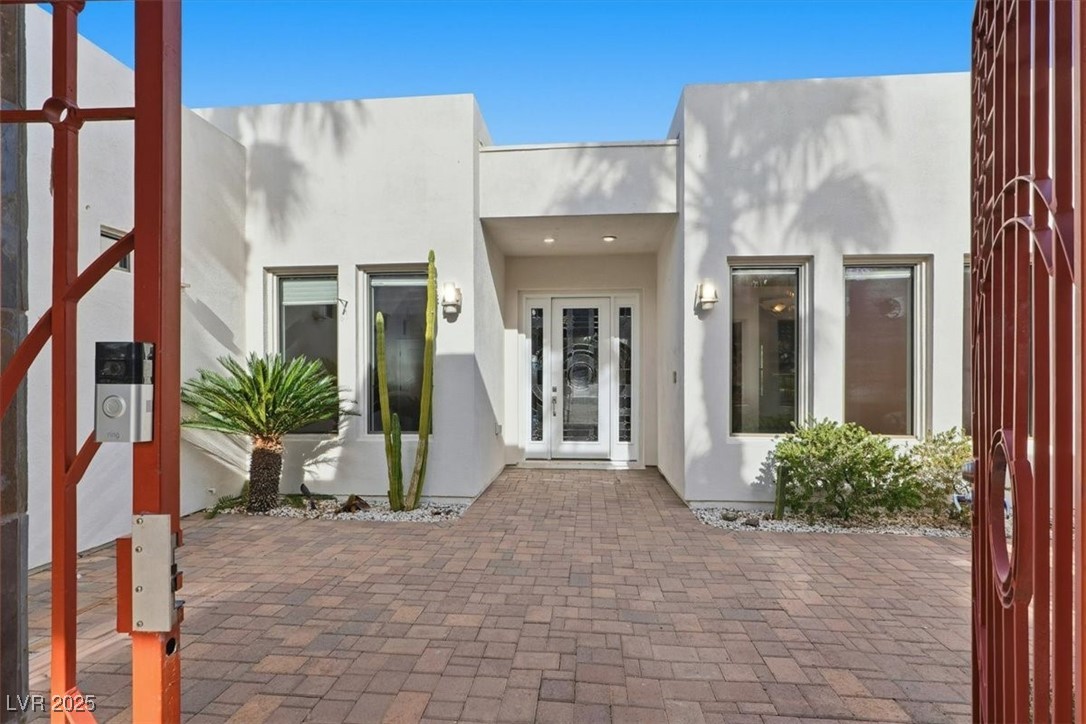 928 Santa Helena Avenue