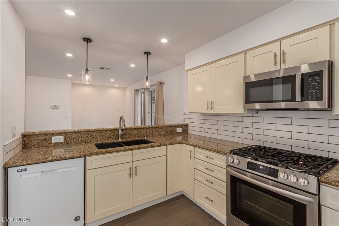 5216 Desert Star Drive