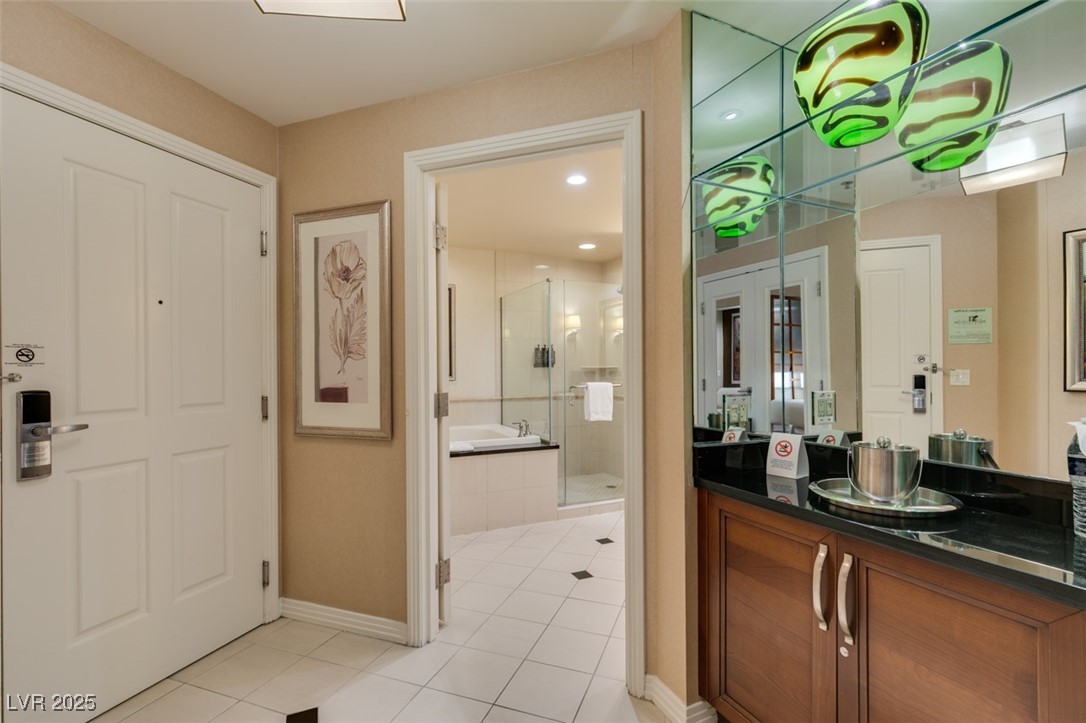 135 East HARMON Avenue 3709