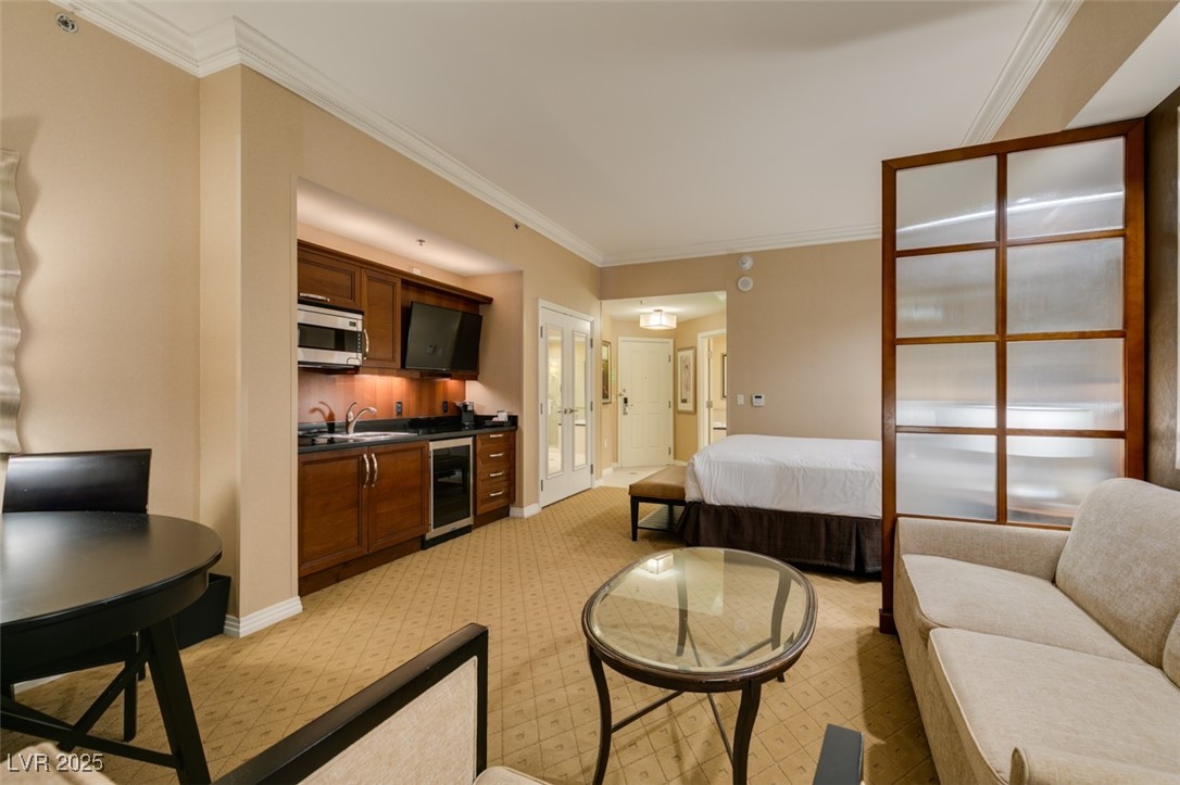 135 East HARMON Avenue 3709