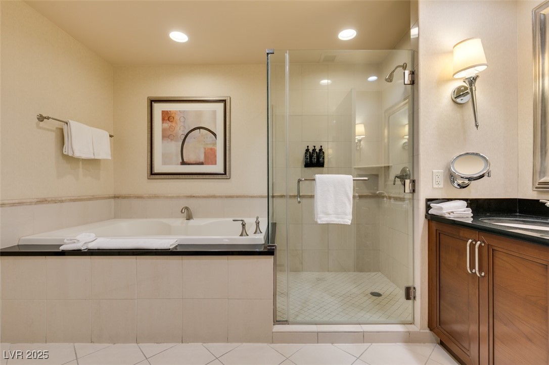 135 East HARMON Avenue 3709