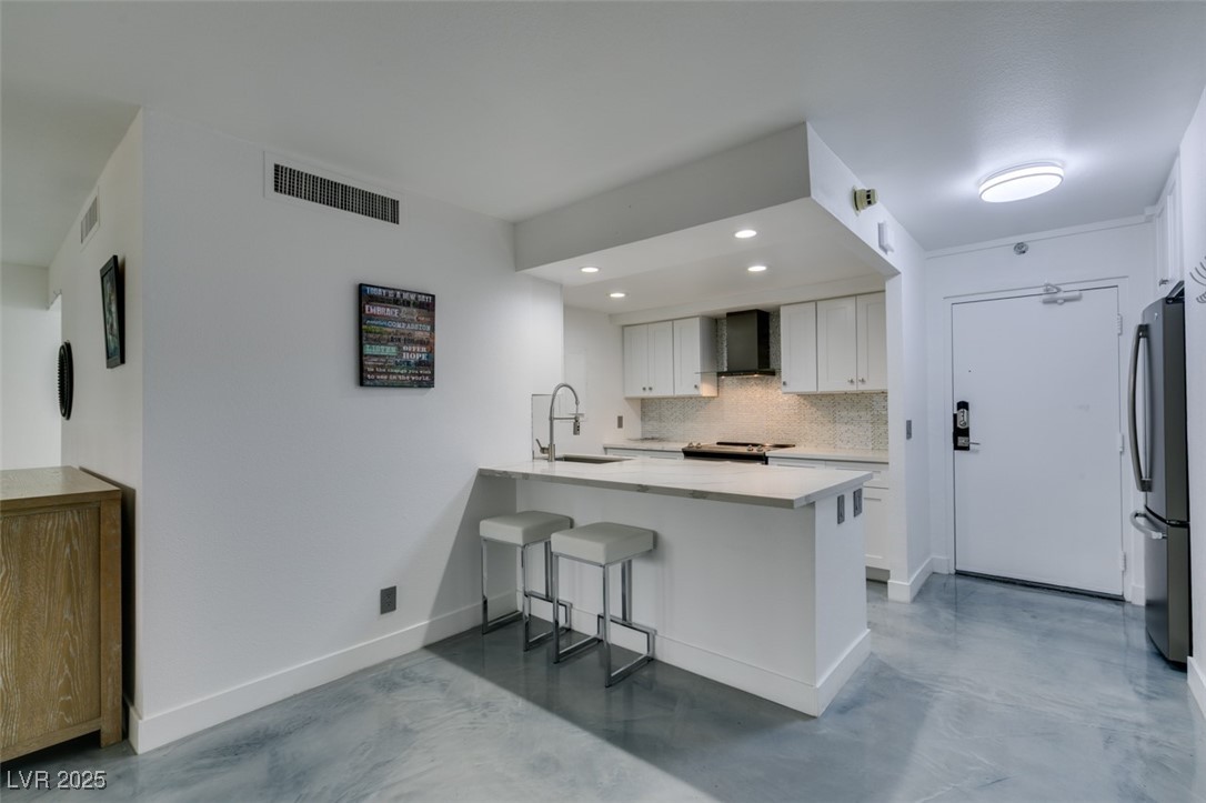205 East Harmon Avenue 101