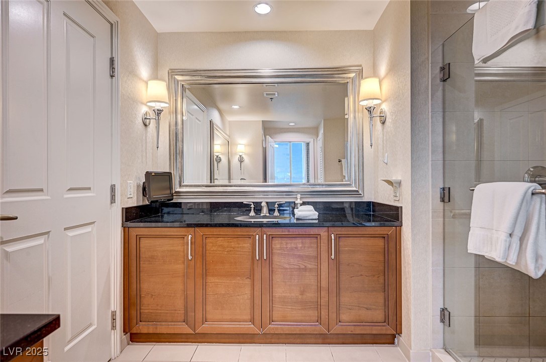 125 East HARMON Avenue 2601