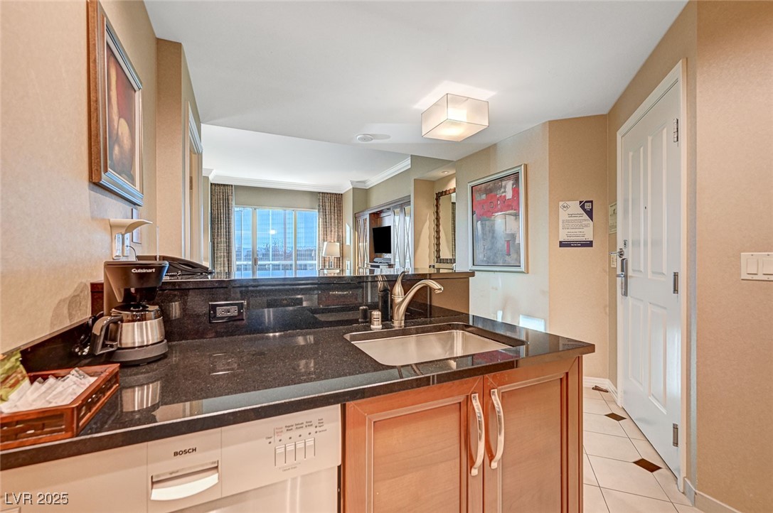 125 East HARMON Avenue 2601