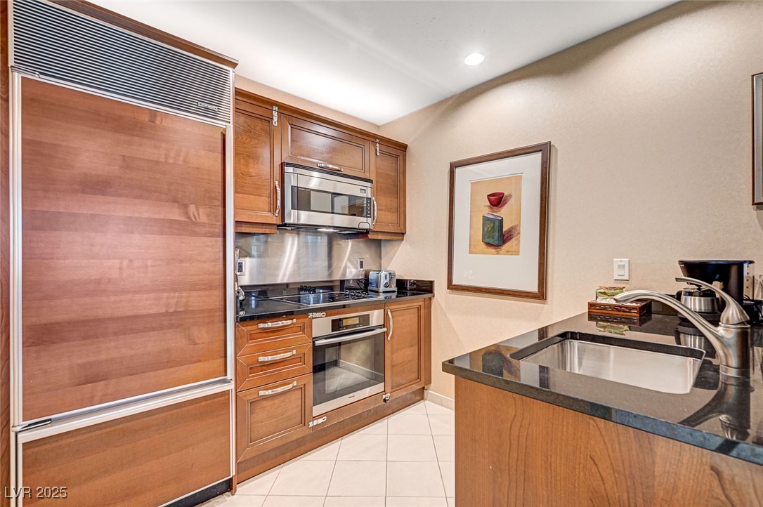 125 East HARMON Avenue 2601