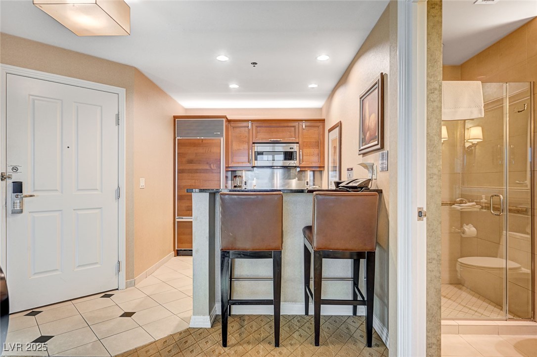 125 East HARMON Avenue 2601