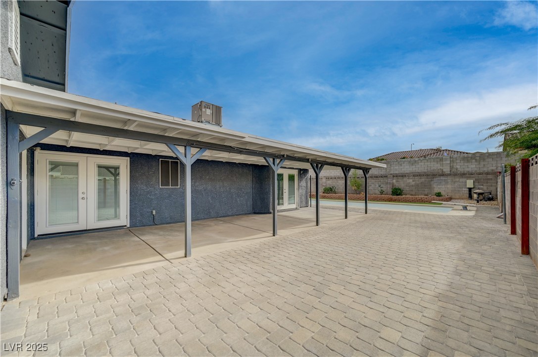 527 Buchanan Avenue
