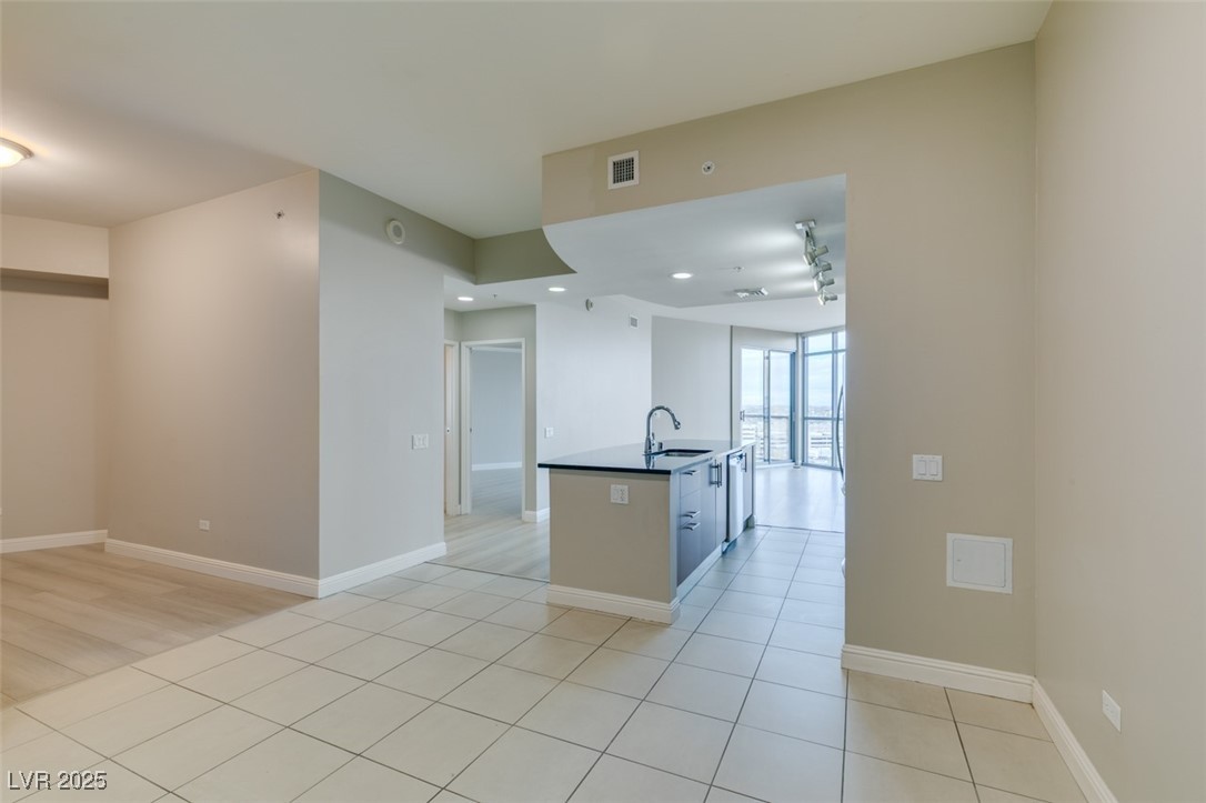 200 West Sahara Avenue 1510