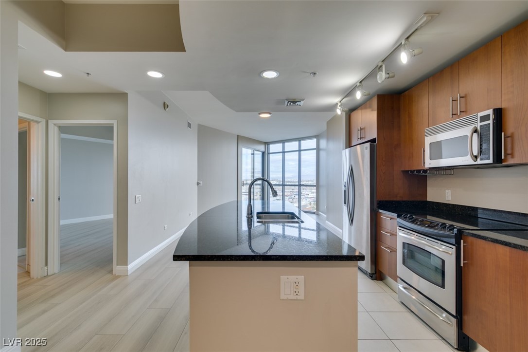 200 West Sahara Avenue 1510