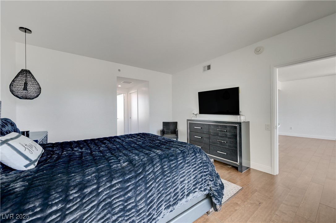 222 Karen Avenue 3301