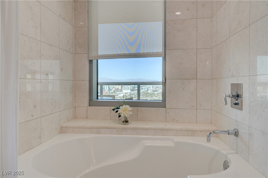 222 Karen Avenue 3301