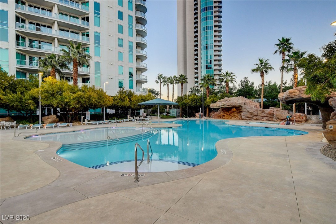 222 Karen Avenue 3301