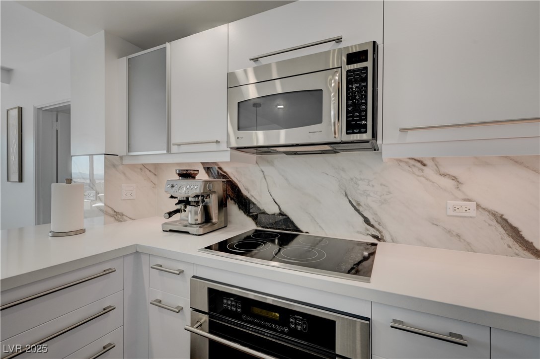 222 Karen Avenue 3301