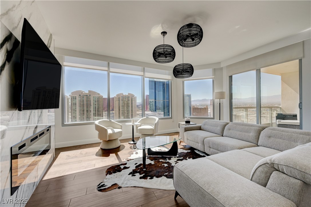 222 Karen Avenue 3301