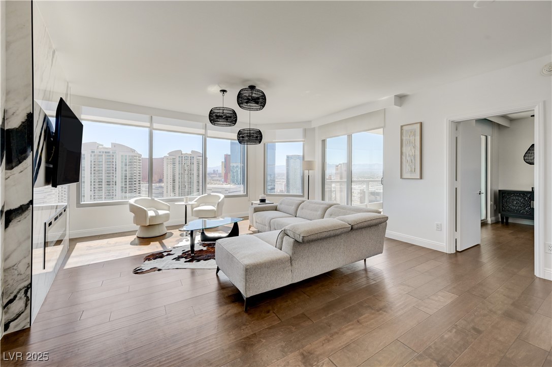 222 Karen Avenue 3301