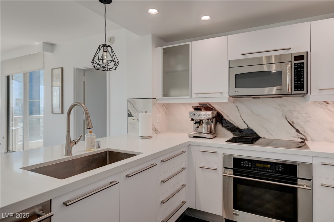 222 Karen Avenue 3301