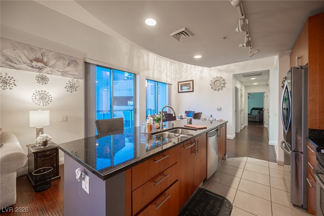 200 West Sahara Avenue 501