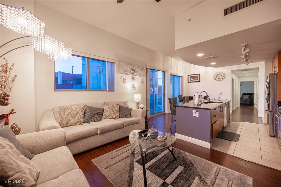200 West Sahara Avenue 501