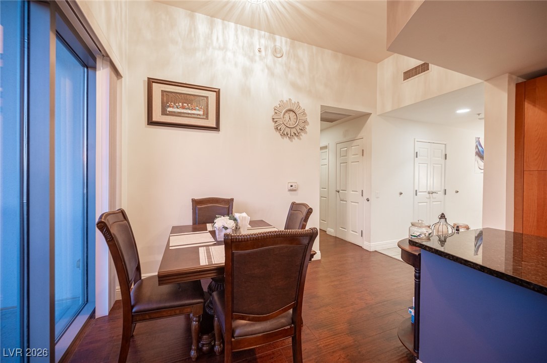200 West Sahara Avenue 501