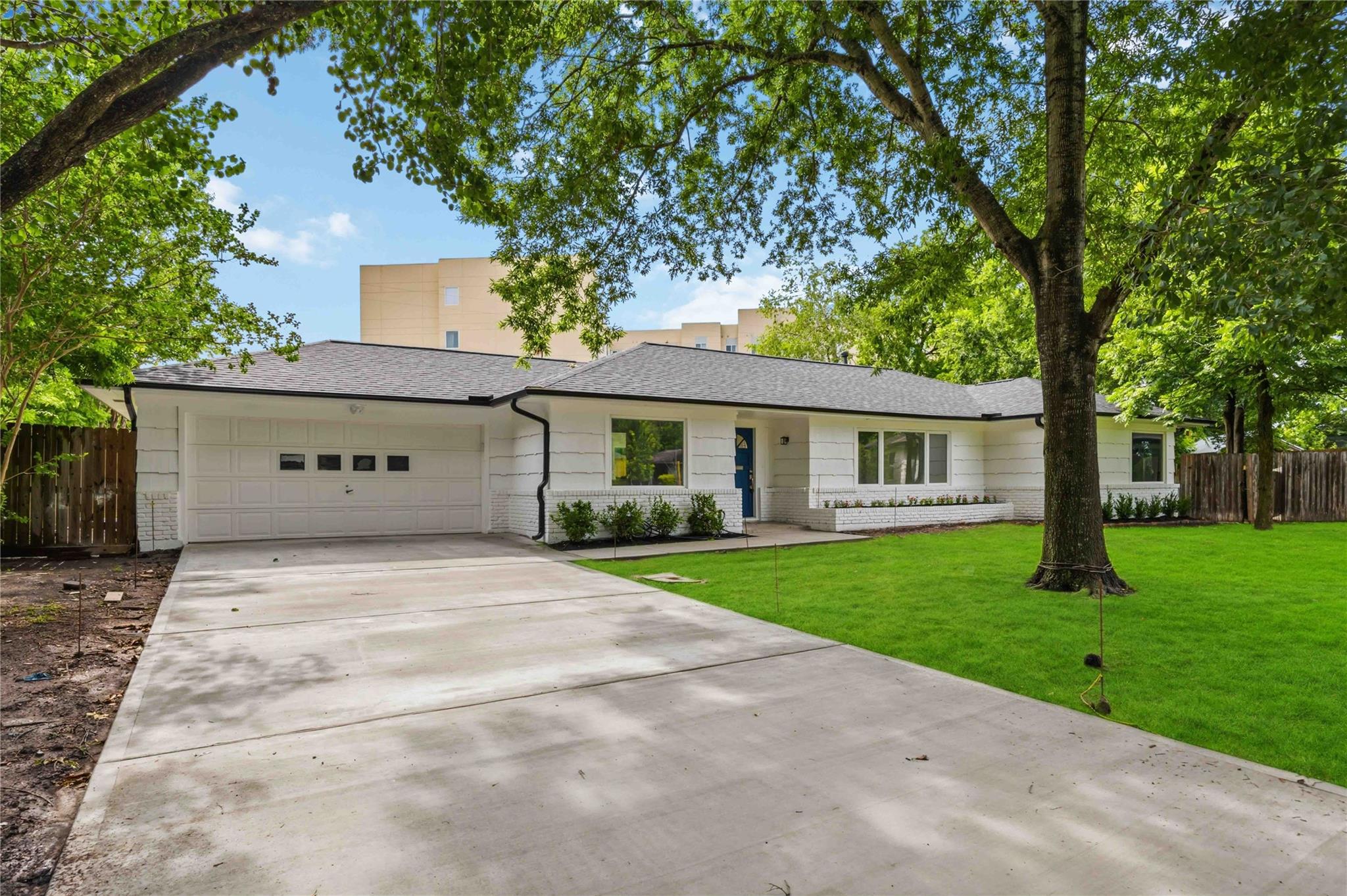 8419 Bluegate Court