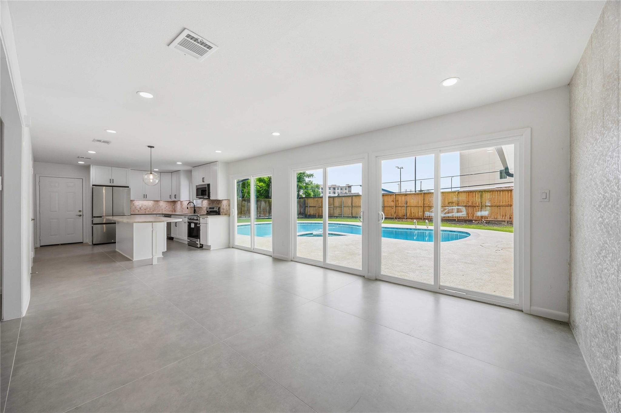 8419 Bluegate Court