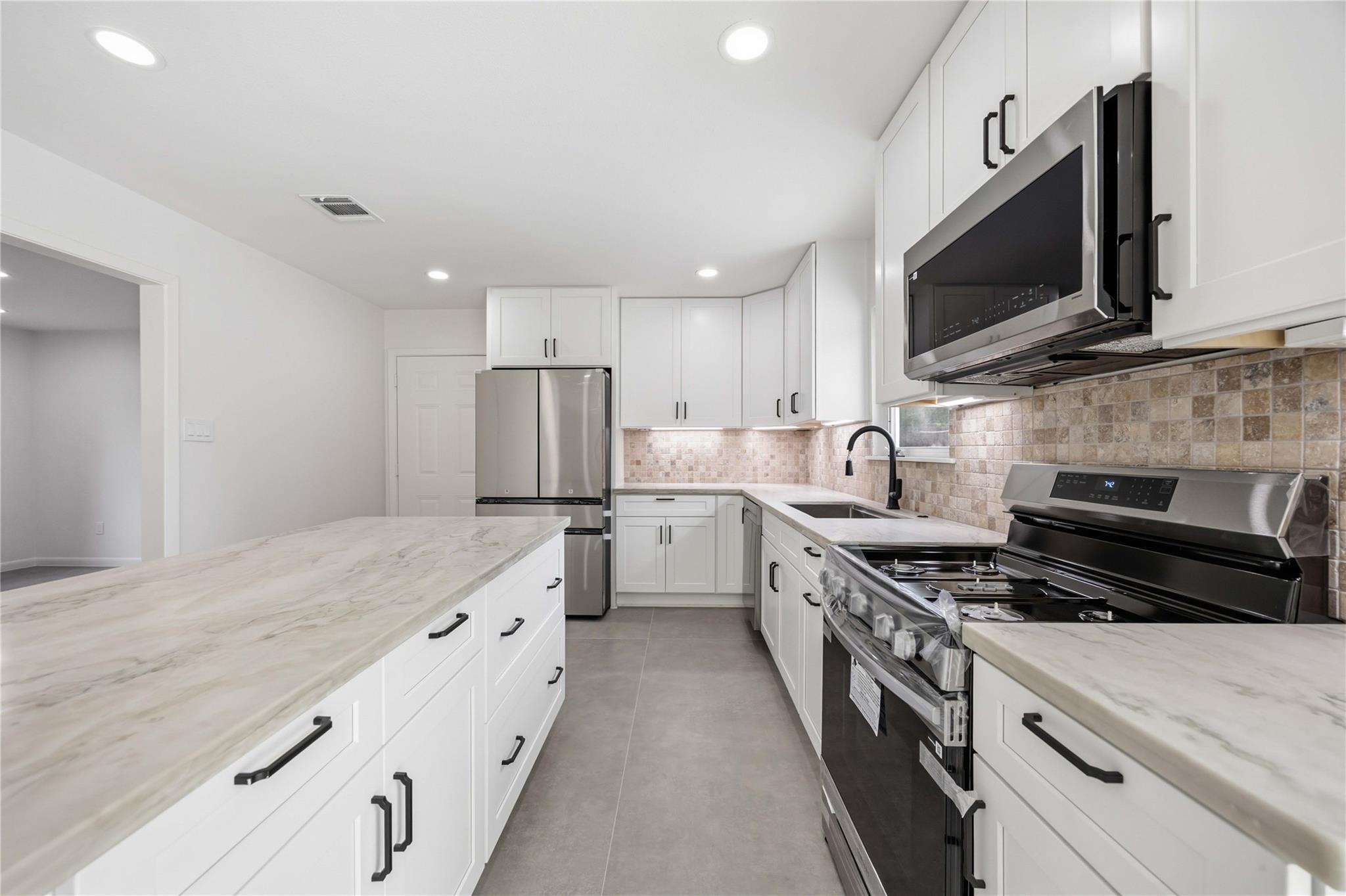 8419 Bluegate Court