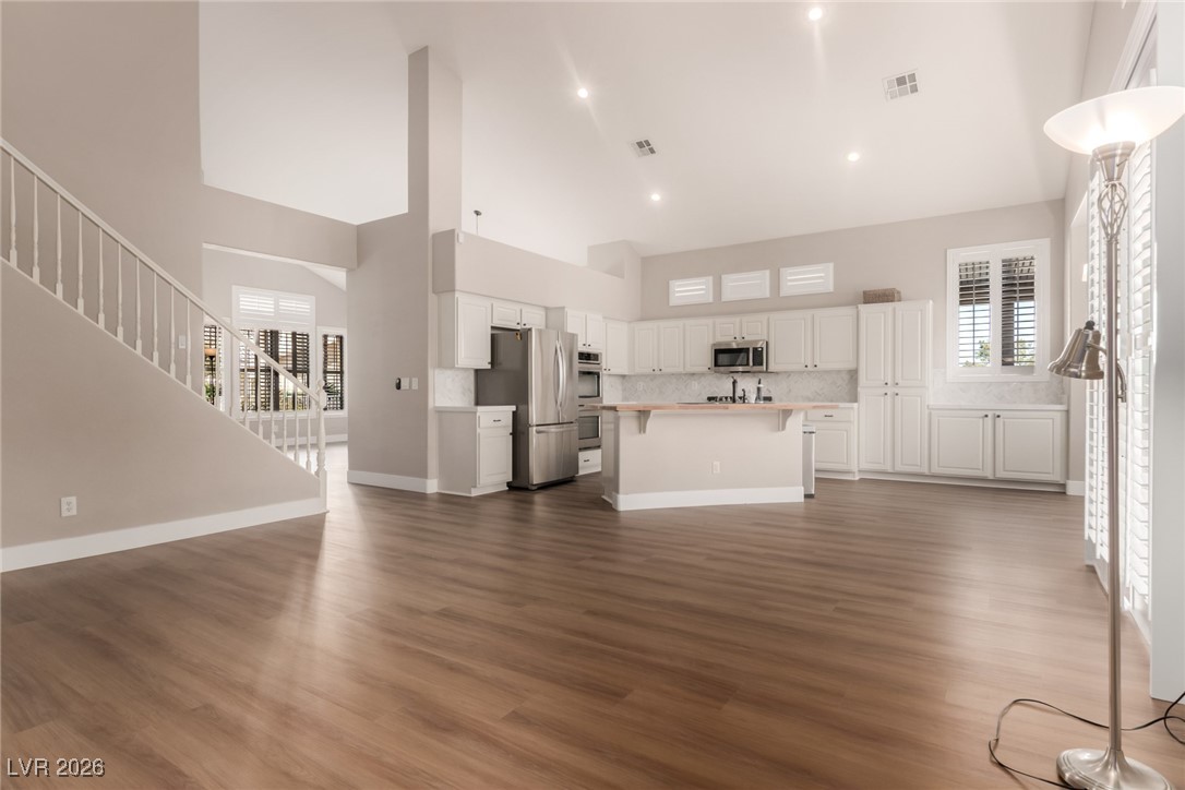 264 Pointe Ranier Avenue