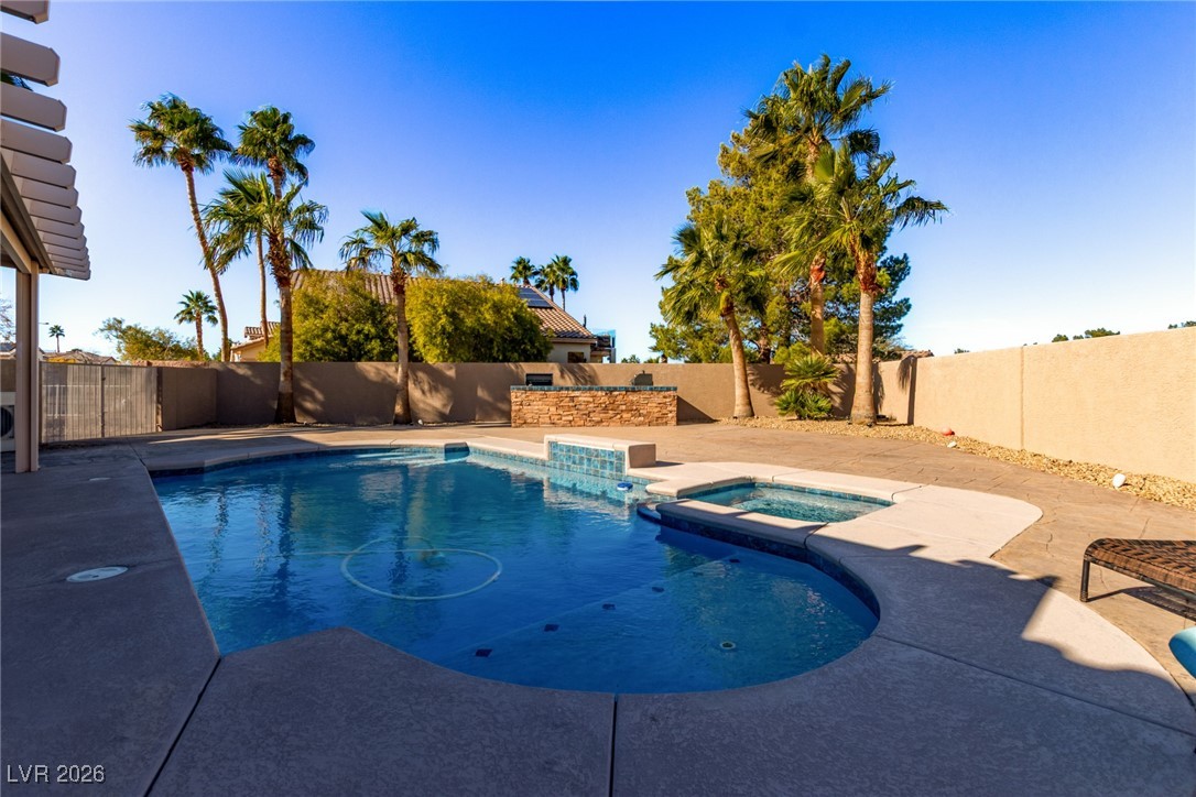 264 Pointe Ranier Avenue