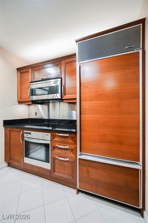 145 HARMON Avenue 208