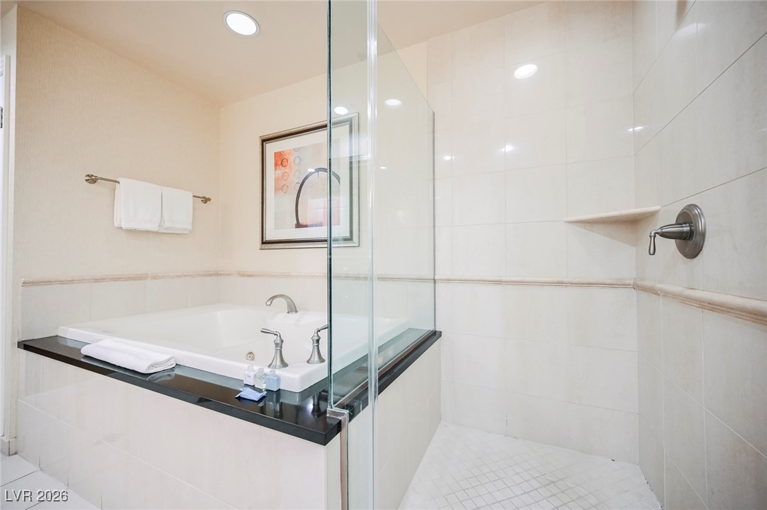 145 HARMON Avenue 208