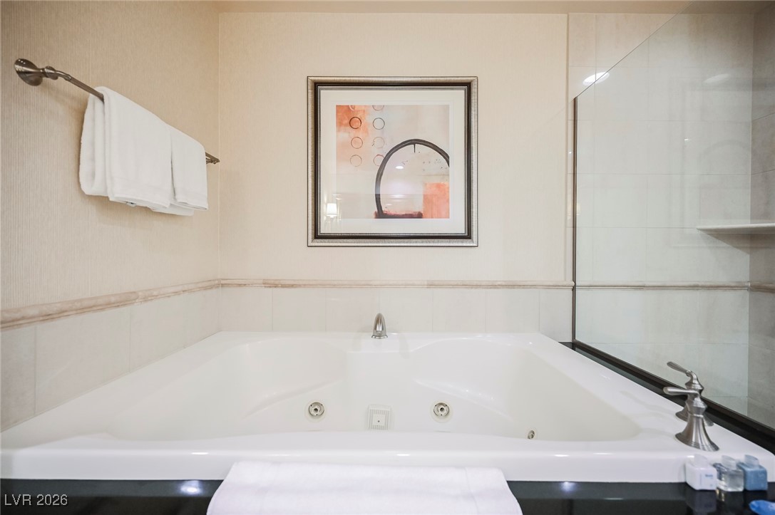 145 HARMON Avenue 208