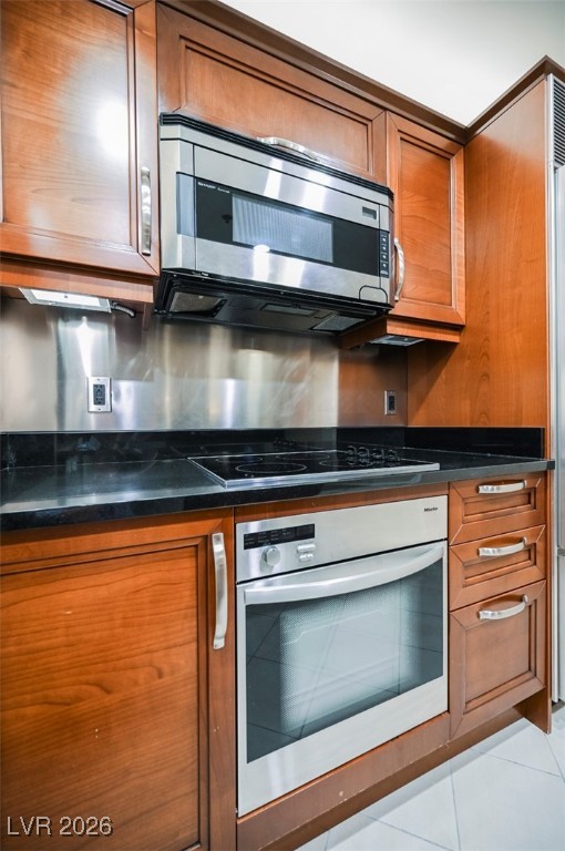 145 HARMON Avenue 208