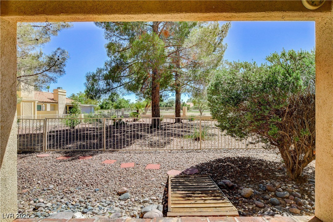 5481 Painted Mirage Road