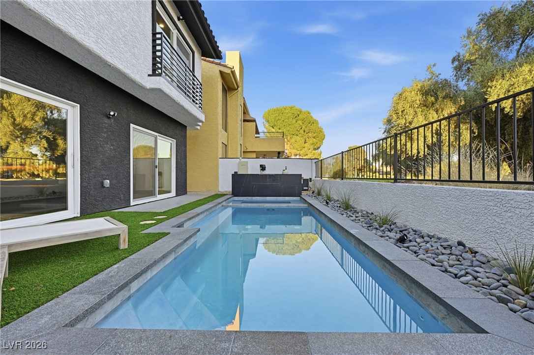 2861 Queens Courtyard Drive