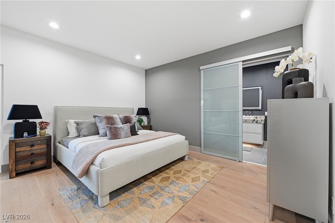 2861 Queens Courtyard Drive